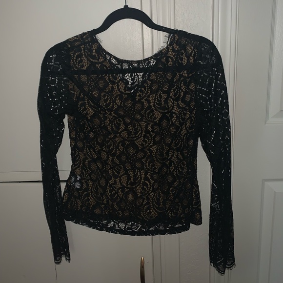 LACE TOP! - Picture 2 of 2